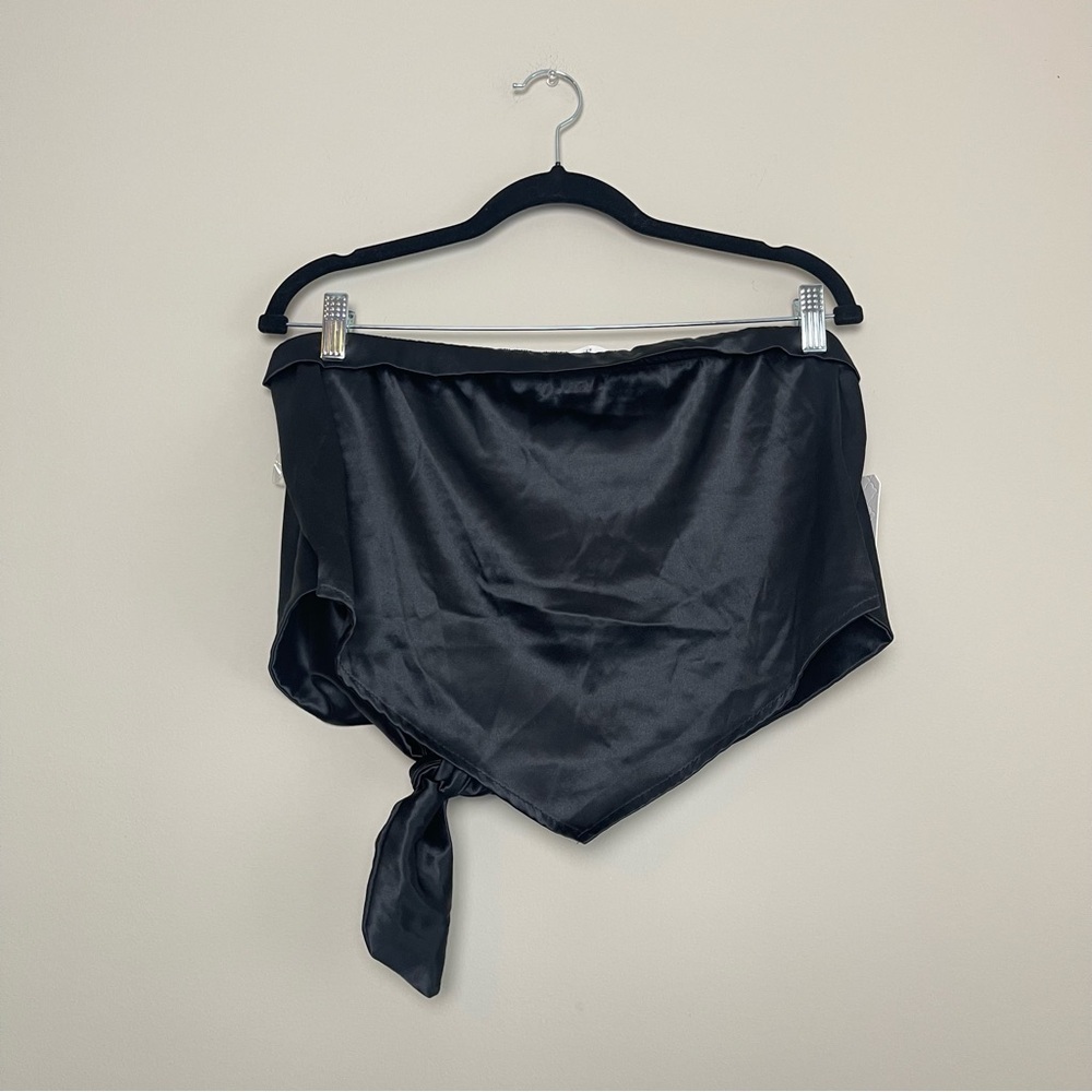 NEW Altar'd State Black Bandana Cut Smocked Bow Back Cropped Too Strapless Sz XL